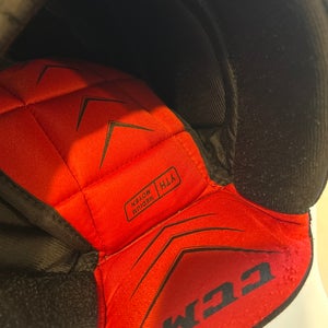 Youth Medium CCM Hockey Pants (Used)