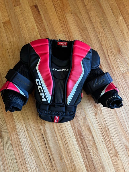 Small / Medium 2023 CCM Extreme Flex E6.5 Goalie Chest Protector (Used)