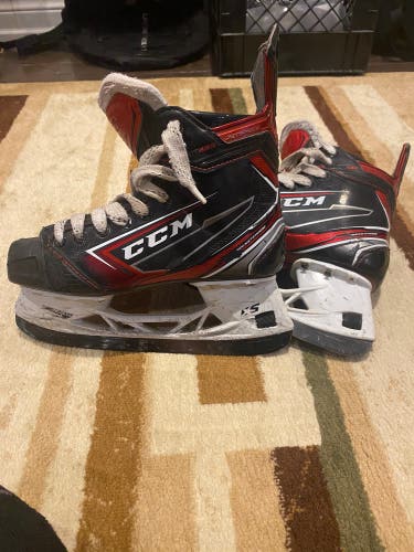 2019 CCM JetSpeed FT480 Hockey Skates Regular Width Size 5.5 (Used)