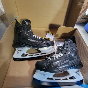 2025 Bauer Supreme Mach Hockey Skates Regular Width 9 (New)