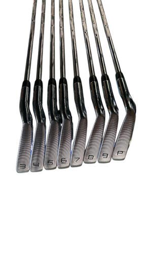 Used Taylormade P7TW Mens Iron Set RH 3I-PW 10299-S000300539