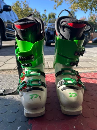 Dalbello World Cup DRS unisex race skis boots 80/90 flex 93 last 288mm perfect liners.