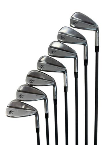 Used 101 IRON SET Mens Iron Set RH 4I-PW 11835-S000198360