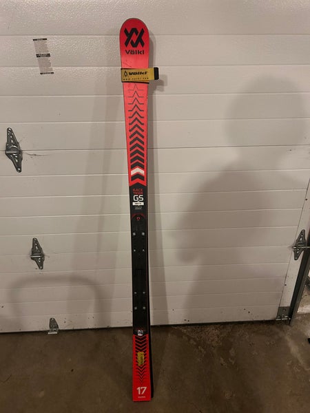 Volkl Racetiger GS 161 cm Skis Without Bindings (Used)