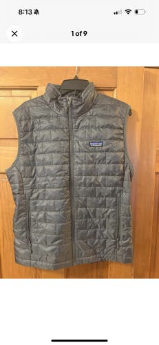 Patagonia Nano Puff Half Zip Vest Men's Medium $190 Retail Dark Gray Brand New