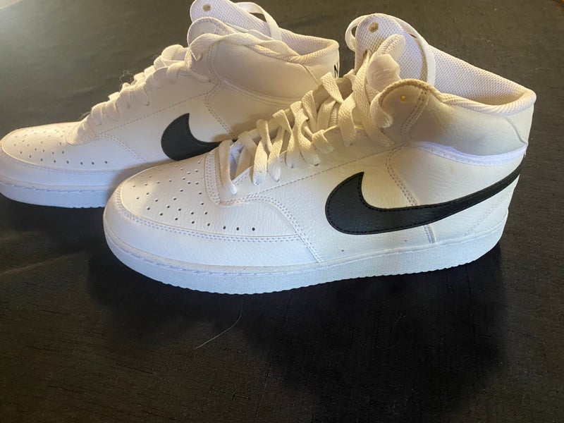White Men's Size M 10.0 (W 11.0) Adult Nike Shoes (New)