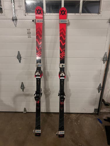 2 pairs Volkl Racetiger GS 183 cm Skis with Bindings din 16 (Used)