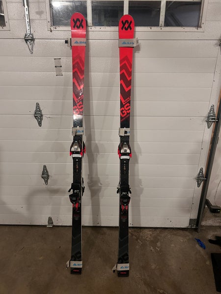 2 pairs Volkl Racetiger GS 183 cm Skis with Bindings din 16 (Used)