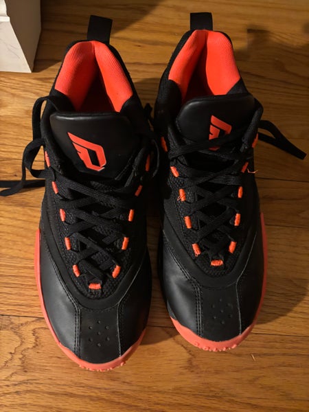 Men's Size M 9.0 (W 10.0) Adidas Shoes (Used)