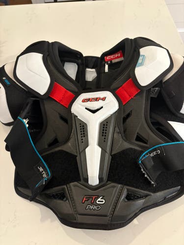 Small Senior CCM Jetspeed FT6 Pro Shoulder Pads (Used)