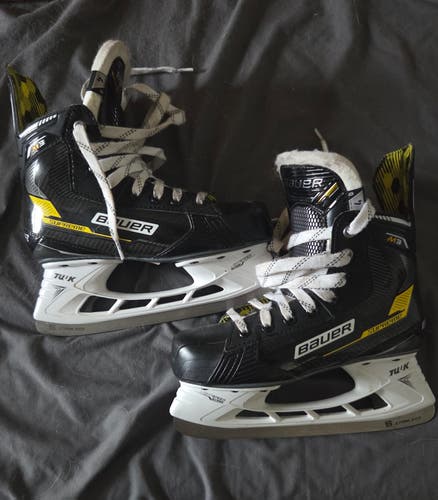 Bauer Hockey Skates Regular Width Size 4