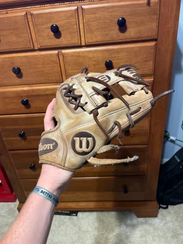 2020 Wilson A2000 RH Baseball Glove 11.5" (Used)