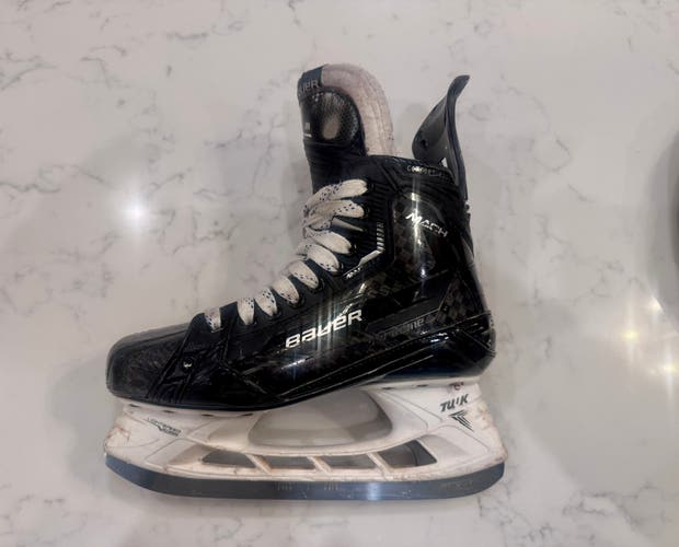 Bauer Supreme Mach Regular Width 6 (Used)