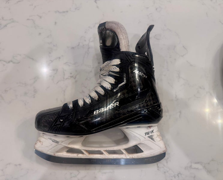 Bauer Supreme Mach Regular Width 6 (Used)