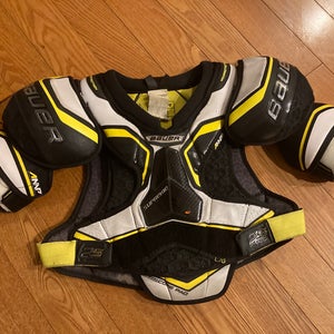 Men's Large Junior Bauer Supreme 2S Pro Shoulder Pads (Used)