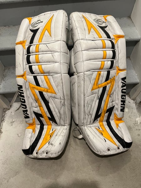 34" +2 Vaughn Velocity V3 Pro Series Goalie Leg Pads (Used)
