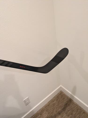 Senior Warrior Novium 2 SP Left Hand Hockey Stick W28 (New)