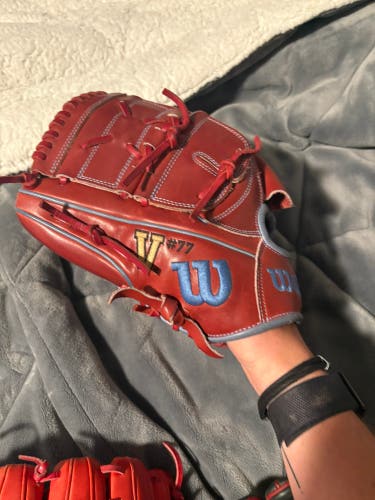 Wilson A2000 LH Pitcher's Baseball Glove 12" (New)