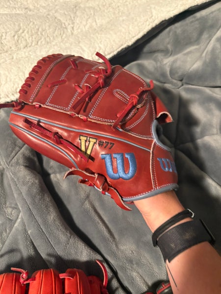 Wilson A2000 LH Pitcher's Baseball Glove 12" (New)