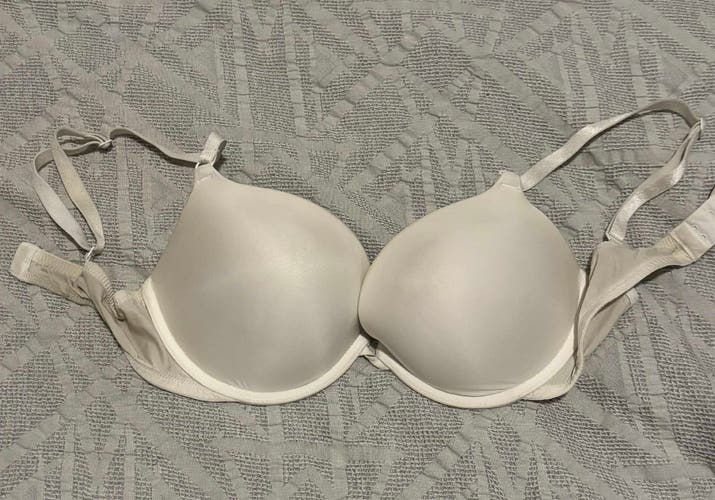 Victoria Secret Push Up Bra Size 34D White