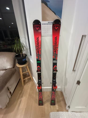 Unisex Rossignol Hero Athlete SL 149 cm Racing Skis With Bindings Max Din 11 (Used)