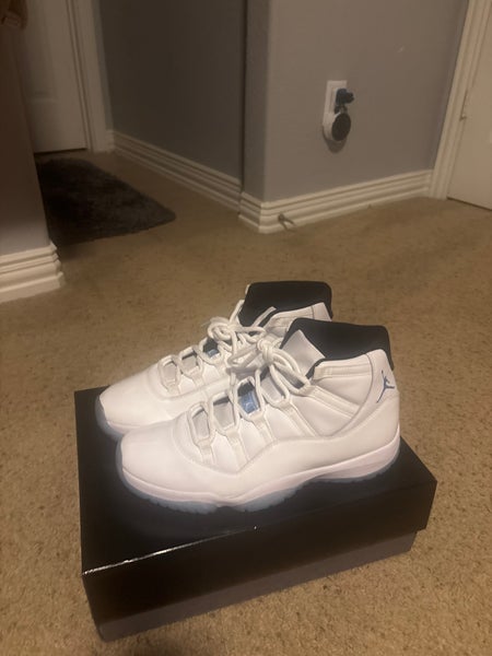 Men's Size M 12.0 (W 13.0) Jordan Shoes (Used)