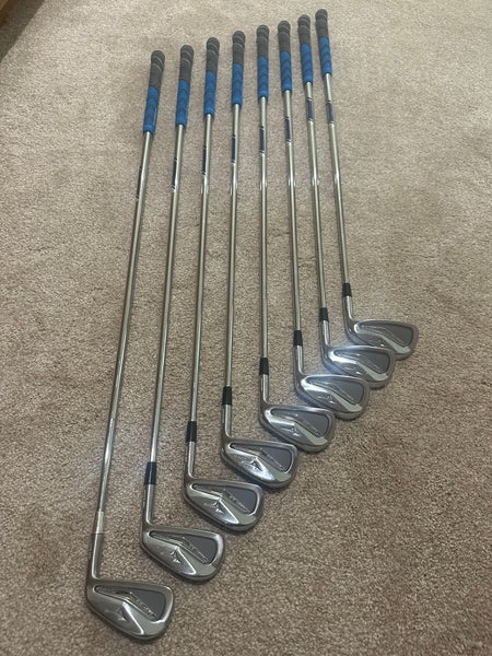 Men's Mizuno Right Handed Iron Set Extra Stiff Flex Steel Shaft (Used)