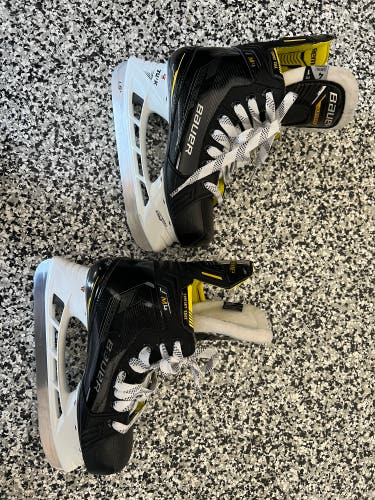 Bauer Supreme M4 Hockey Skates Size 4 (Used)