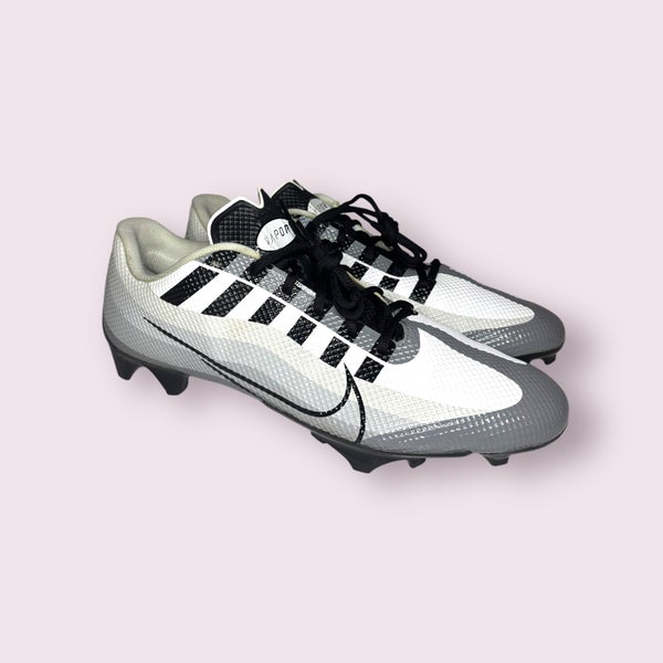 Men's Size 13.0 (W 14.0) Low Top Molded Cleats (Used)