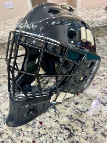 Bauer NME One Goalie Mask Small, Cheater cage, & certified cage