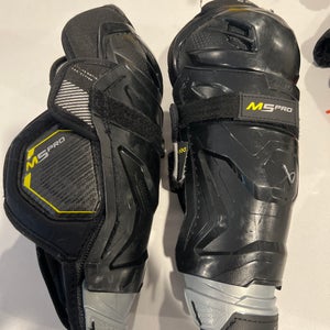 Junior Bauer Supreme M5 Pro 11" Shin Pads (Used)