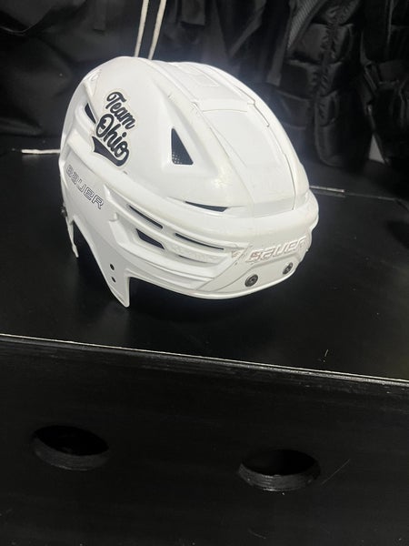 Medium Bauer Re-Akt 150 Helmet (Used)