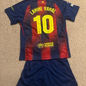 Lamine Yamal Barcelona soccer jersey kit size 26 for ages 8-9