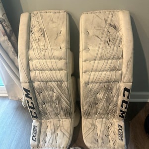 34" +2 CCM Extreme Flex 4 Goalie Leg Pads Pro Stock (Us