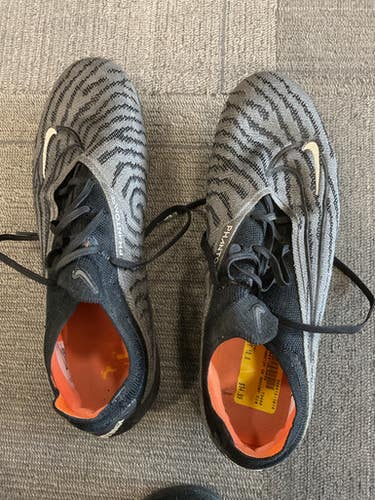 Used Nike Soccer Cleats Grey Youth 10.0 11614-S000221906