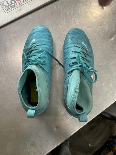 Used Nike Soccer Cleats Carolina Blue Youth 07.5 11614-S000221881