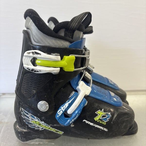 Mondo Size 19.5 US Kids Size 13 NORDICA FIREARROW TEAM 2 Ski Boots