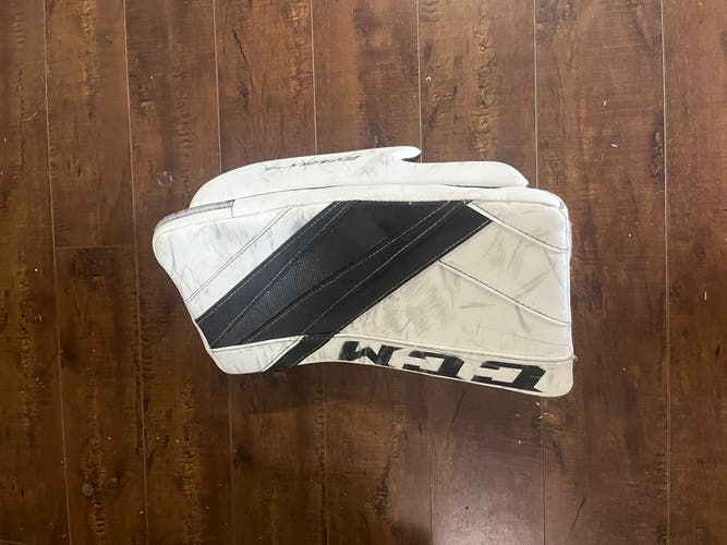 CCM Eflex 5.5 blocker