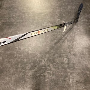 Junior Bauer Vapor Hyperlite 2 Hockey Stick Left Hand P28 (Used)