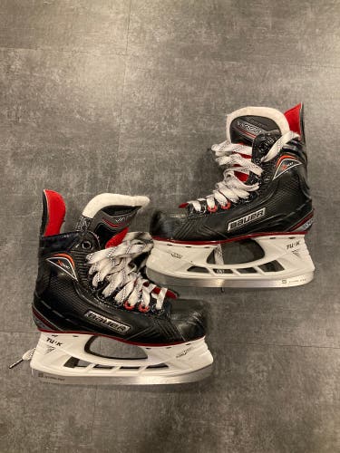 Junior Bauer Vapor X500 Hockey Skates Regular Width Size 2 (Used)
