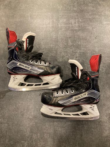Junior Bauer Vapor X800 Hockey Skates Regular Width Size 3.5 (Used)