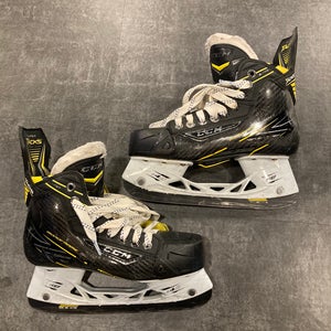 Senior CCM Super Tacks Hockey Skates Regular Width Size 4.5 (Used)