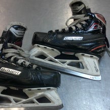 Used Bauer VAPOR Junior Goalie Skate Junior 02.5 11339-S000194605