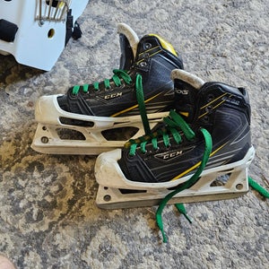 CCM Tacks Hockey Goalie Skates Regular Width Size 5.5 (Used)