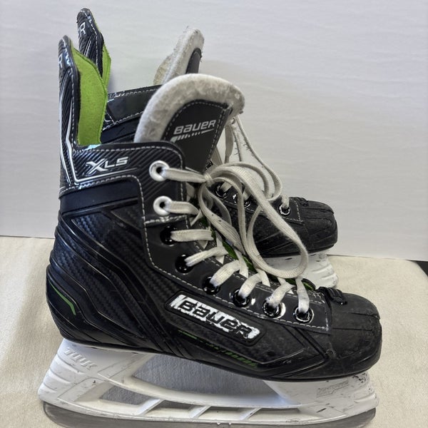 Junior Size 3 Bauer XLS Ice Hockey Skates