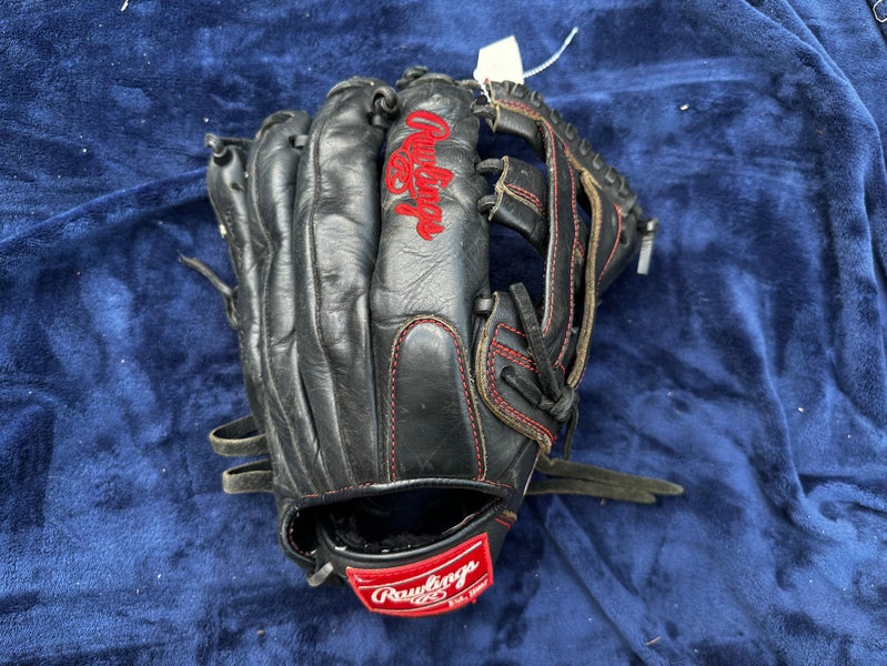 Black Rawlings Gamer Series RH Outfield Baseball Glove 12" (Used)