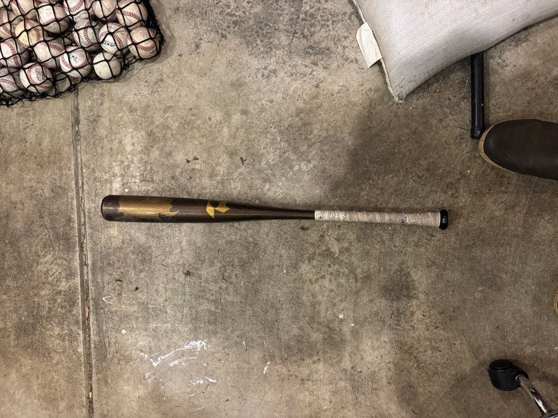 DeMarini Voodoo One Alloy BBCOR Certified Bat (-3)  29 oz 32" (Used)