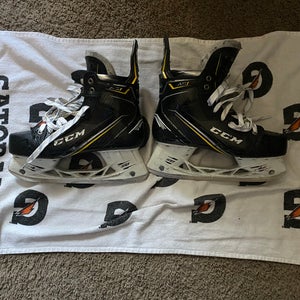 2018 CCM Super Tacks AS1 Hockey Skates Regular Width 8.5 (Used)