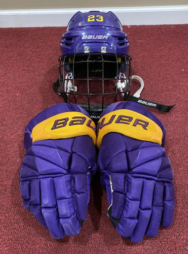 NCAA Mankato Mavericks Hockey Bauer Pro Stock Pants men's large, Gloves size 14 , Helmet men's large