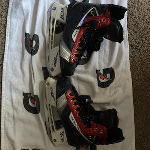 CCM Hockey Skates Regular Width Size 4 (Used)